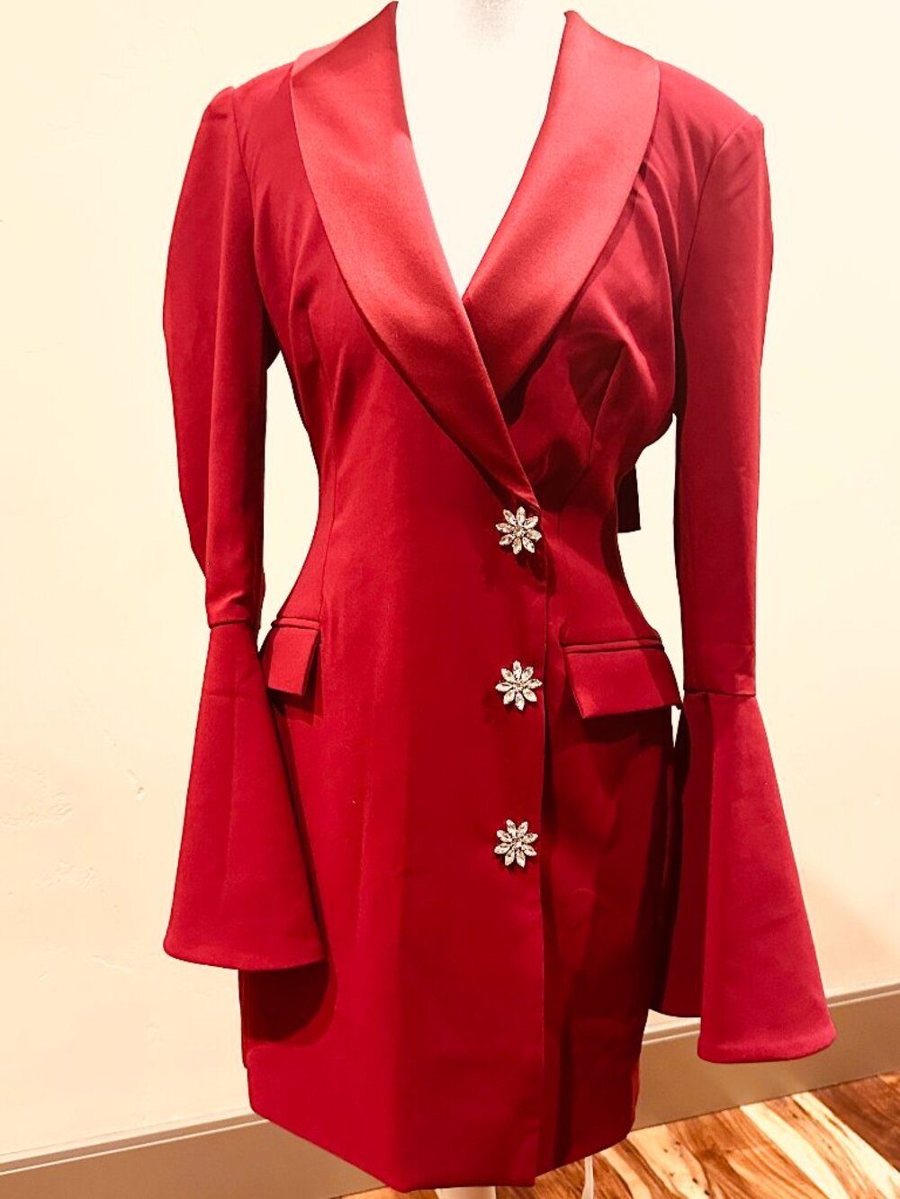 NWOT LAVISH ALICE EMBELLISHED BOW BACK BLAZER DRESS SIZE 6